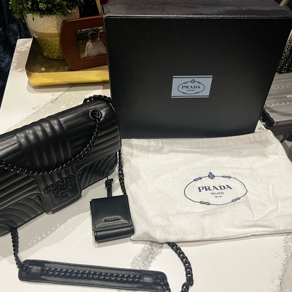 Immaculate Prada Diagramme convertible crossbody shoulder black on black. - Picture 2 of 7